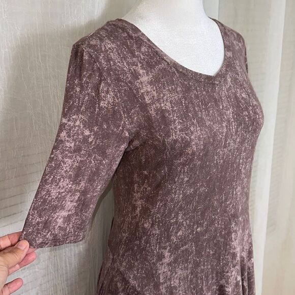 LOGO XS Brown Ivory Almost Mauve Asymmetrical V-Neck Quarter Sleeve Tunic - Picture 7 of 12